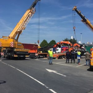 Intervention de dépannage poids lourd renversé 82