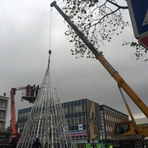 Installation d'illuminations de Noël 88