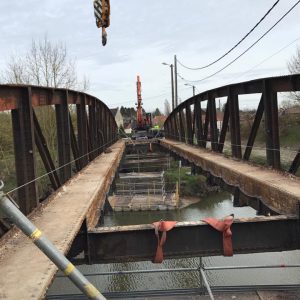 Travaux de levage, réparation d'une passerelle 37